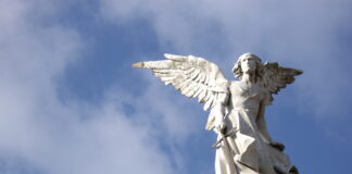 El ángel de la ventana
