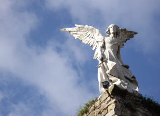 El ángel de la ventana