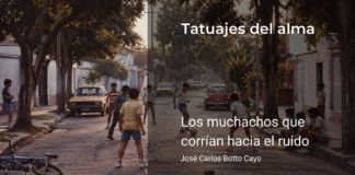 Los muchachos que corrían hacia el ruido